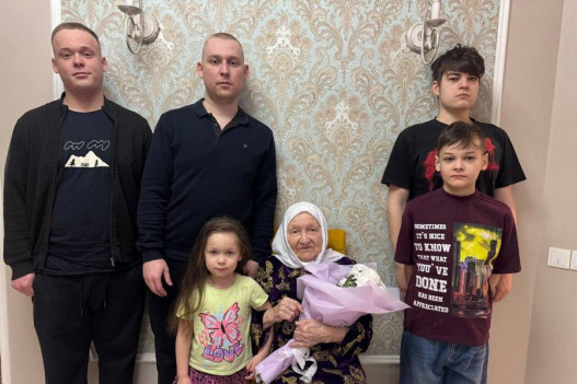95-летний юбилей отметила жительница поселка Буинск Зифа Фарахатдиновна Валлиулина