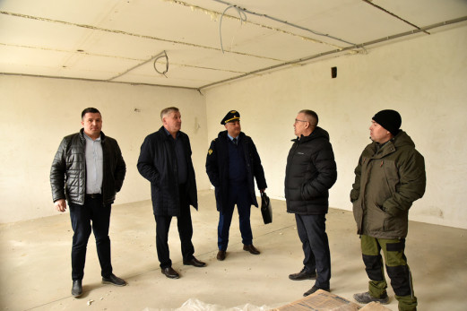 Глава Ибресинского муниципального округа Игорь Семёнов совместно с прокурором Ибресинского района Василием Николаевым посетил строящиеся объекты