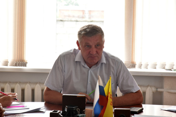 Глава Ибресинского округа Игорь Семёнов провел еженедельное совещание
