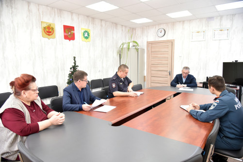 Заседание по подготовке к Крещенским купаниям прошло в Ибресинском муниципальном округе