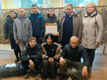 Воспитанники Ибресинской школы - интернат передали подарки для участников специальной военной операции