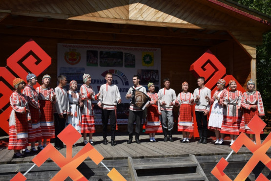 Республиканский молодежный праздник фольклора «Манăçми аваллăх» прошел в Ибресинском этнографическом музее под открытым небом