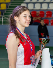 Воспитанница спортивной школы «Патвар» Марина Ефремова выполнила норматив кандидата в мастера спорта по боксу