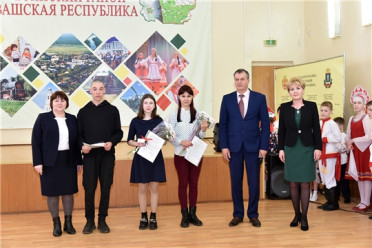 Состоялось торжественное вручение ключей от квартир детям-сиротам, и детям оставшимся без попечения родителей&nbsp; 